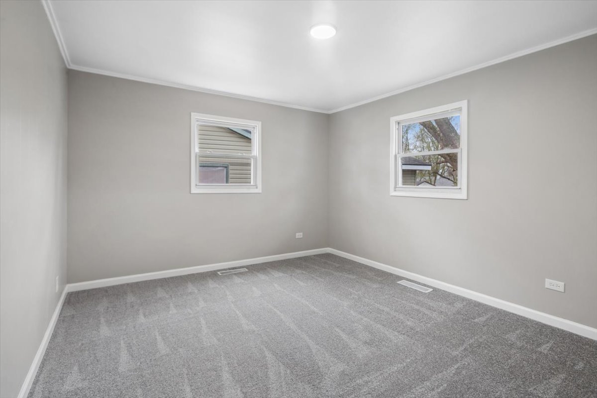 972 Osage Court, Carpentersville, IL 60110