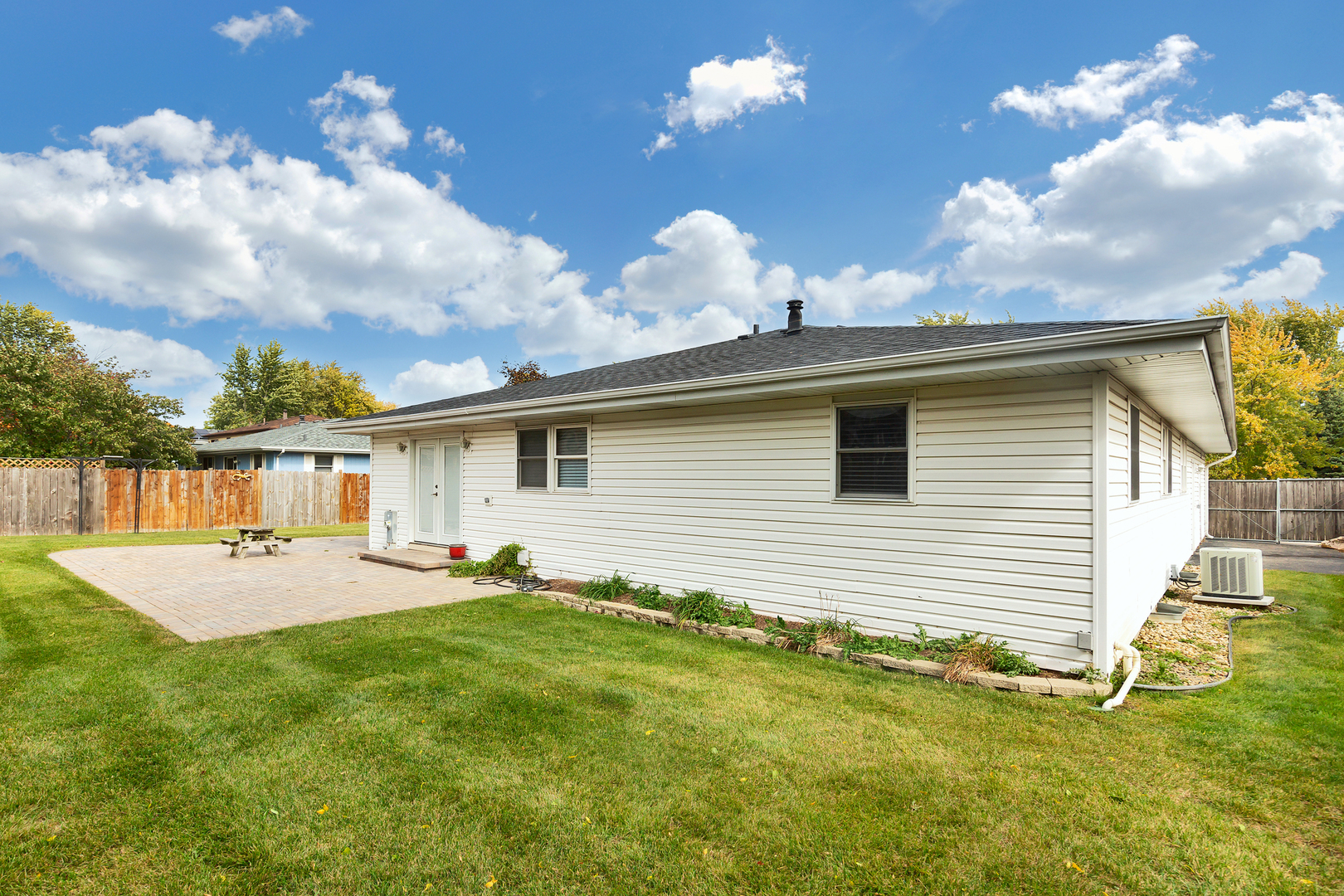 1013 Stonegate Road, New Lenox, IL 60451