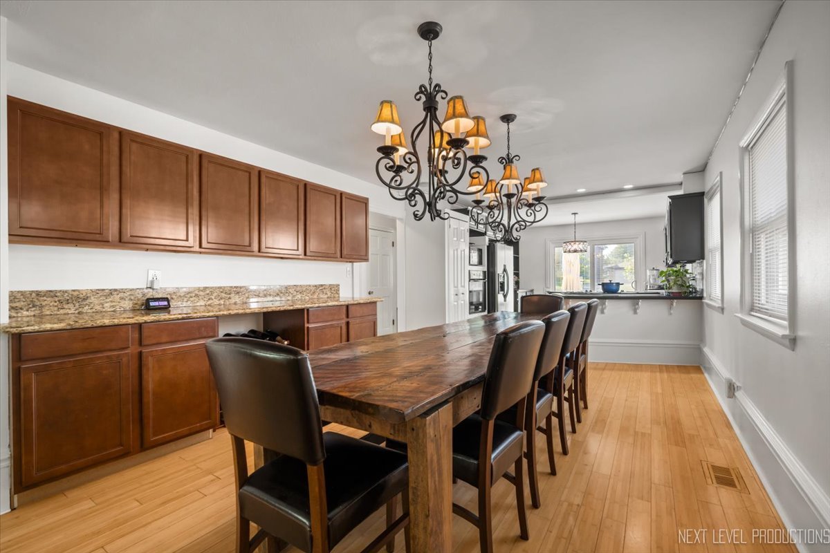 83 N Park Boulevard, Glen Ellyn, IL 60137