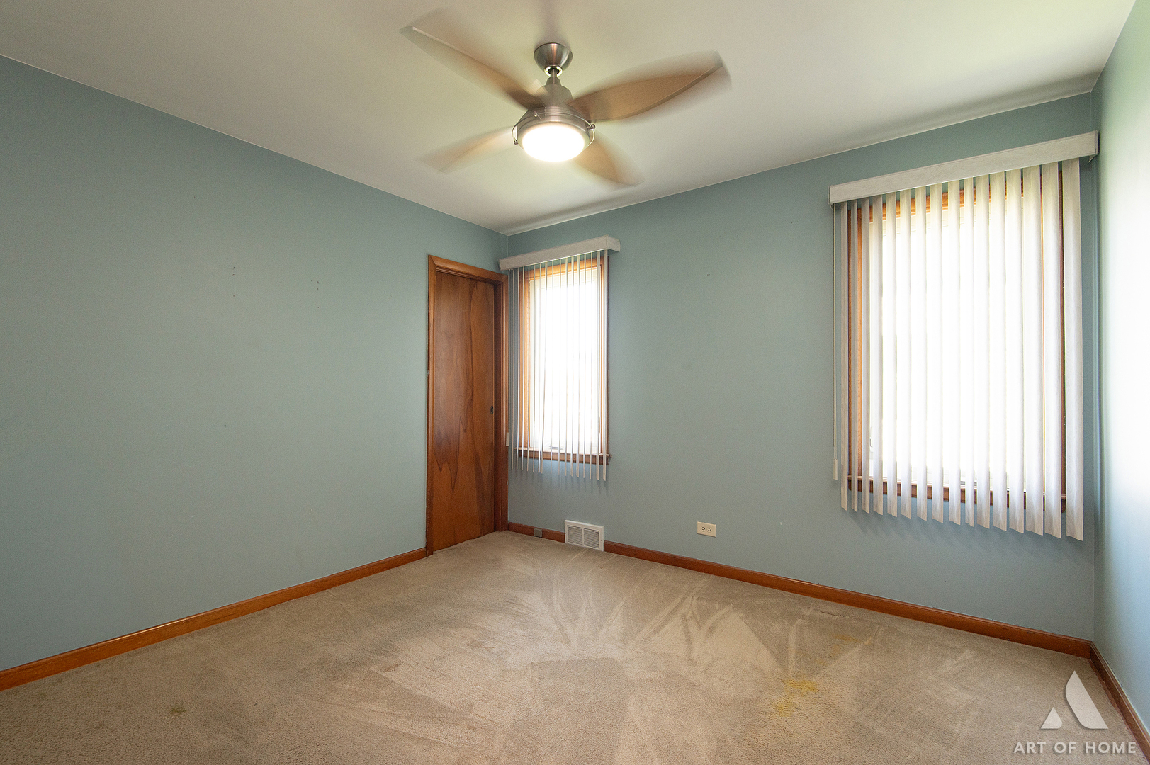 5555 S Menard Avenue, Chicago, IL 60638