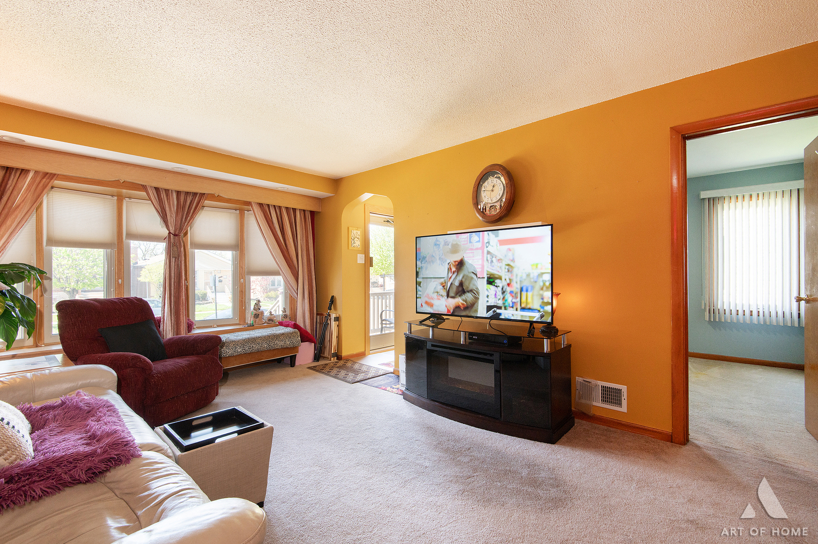 5555 S Menard Avenue, Chicago, IL 60638