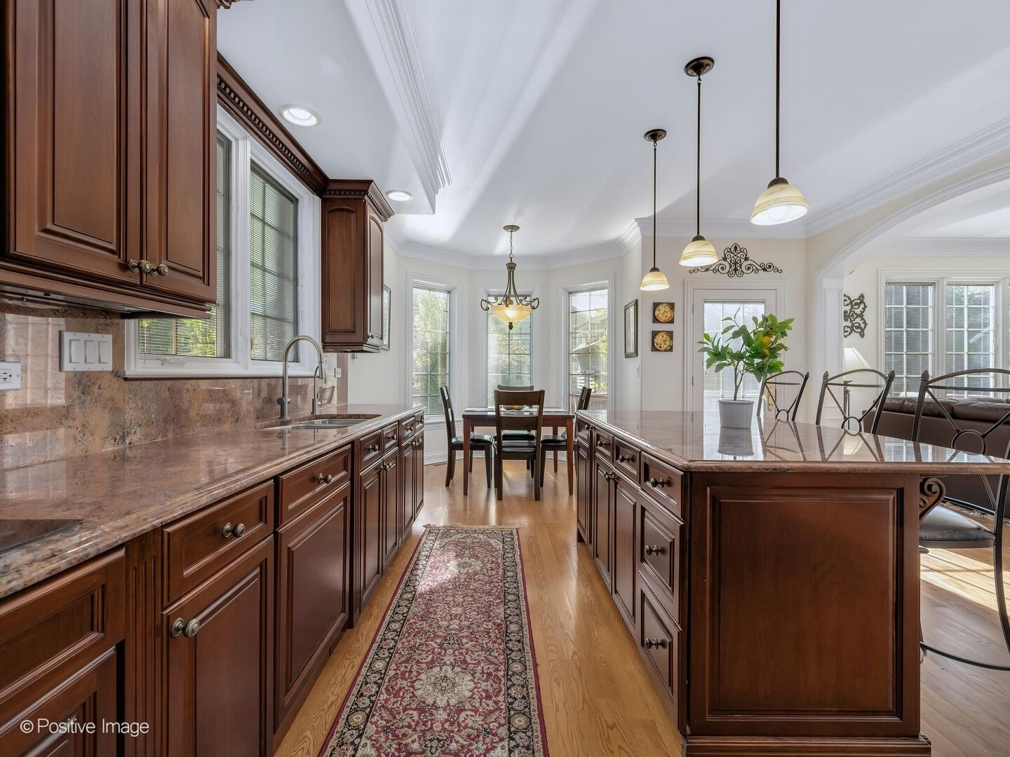 620 S Waiola Avenue, La Grange, IL 60525