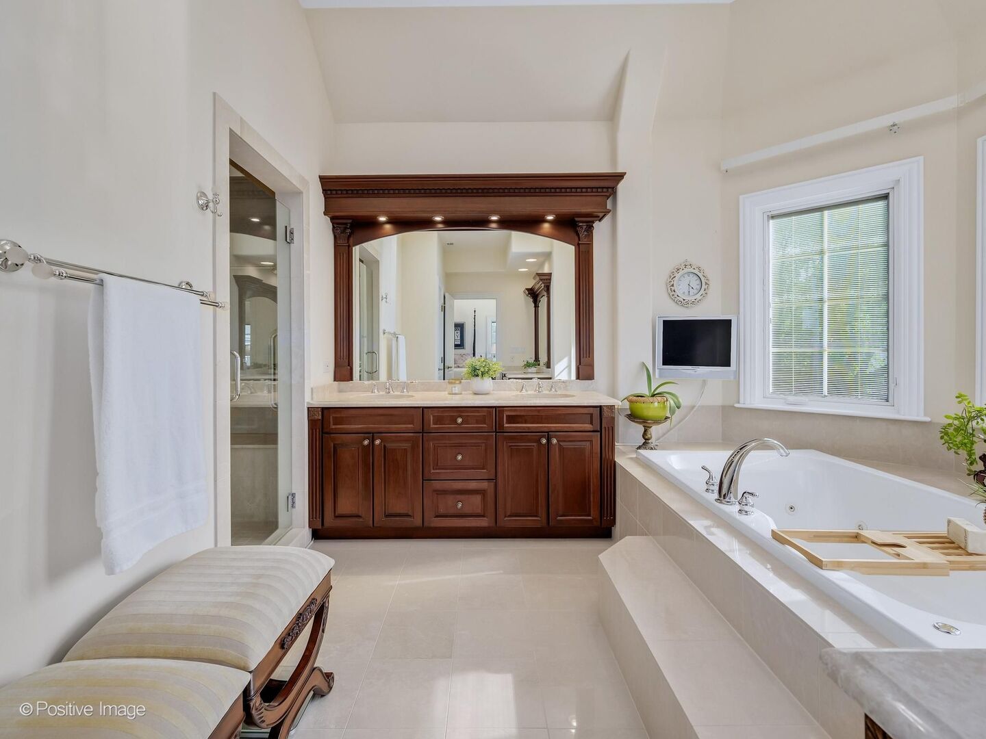 620 S Waiola Avenue, La Grange, IL 60525