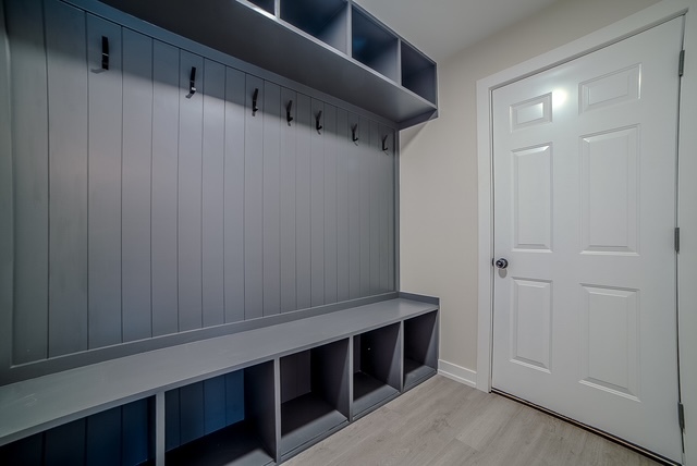 19W071 Avenue Chateaux, Oak Brook, IL 60523