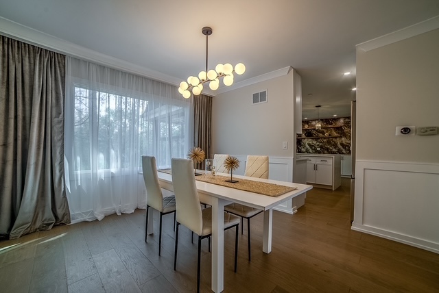 19W071 Avenue Chateaux, Oak Brook, IL 60523