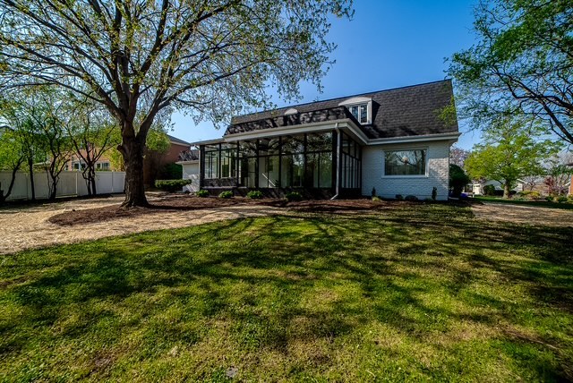 19W071 Avenue Chateaux, Oak Brook, IL 60523