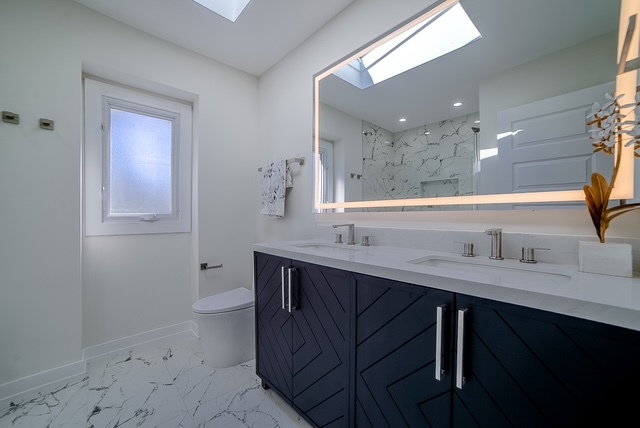 19W071 Avenue Chateaux, Oak Brook, IL 60523