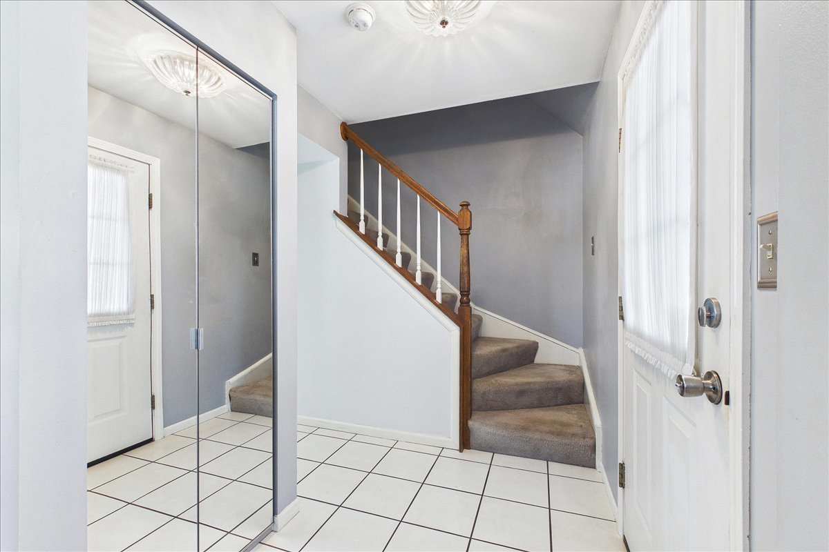 2655 Lindrick Lane, Aurora, IL 60504