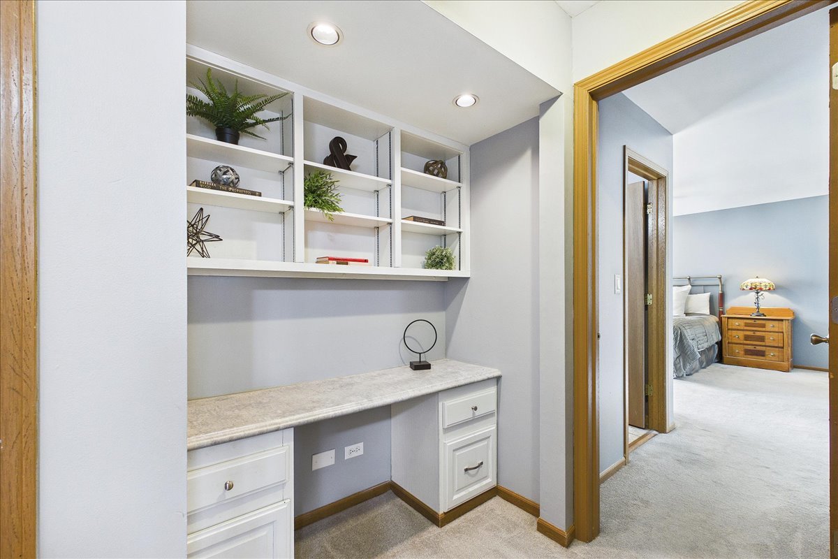 2655 Lindrick Lane, Aurora, IL 60504