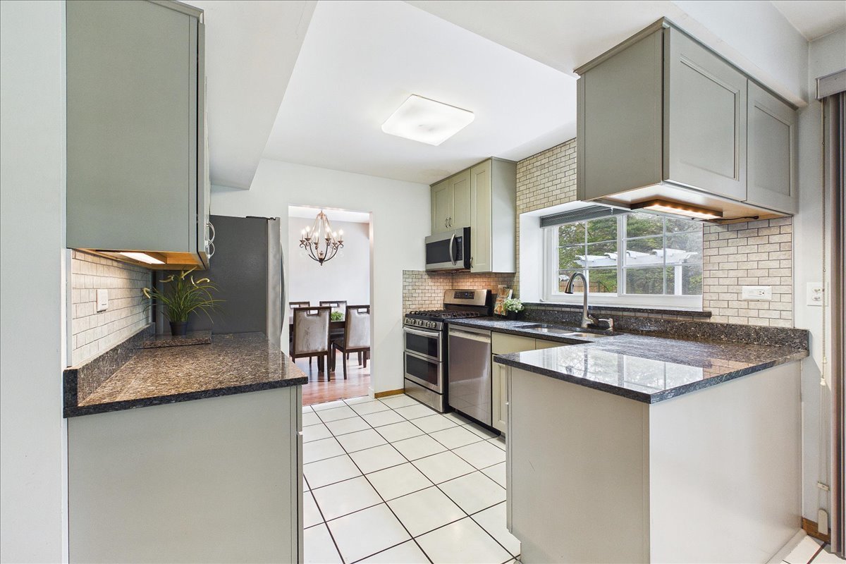 2655 Lindrick Lane, Aurora, IL 60504