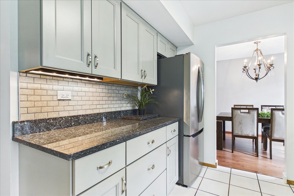 2655 Lindrick Lane, Aurora, IL 60504