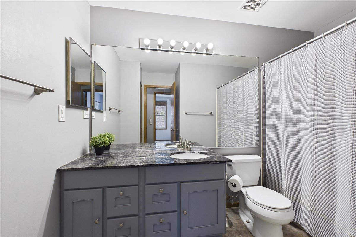 2655 Lindrick Lane, Aurora, IL 60504