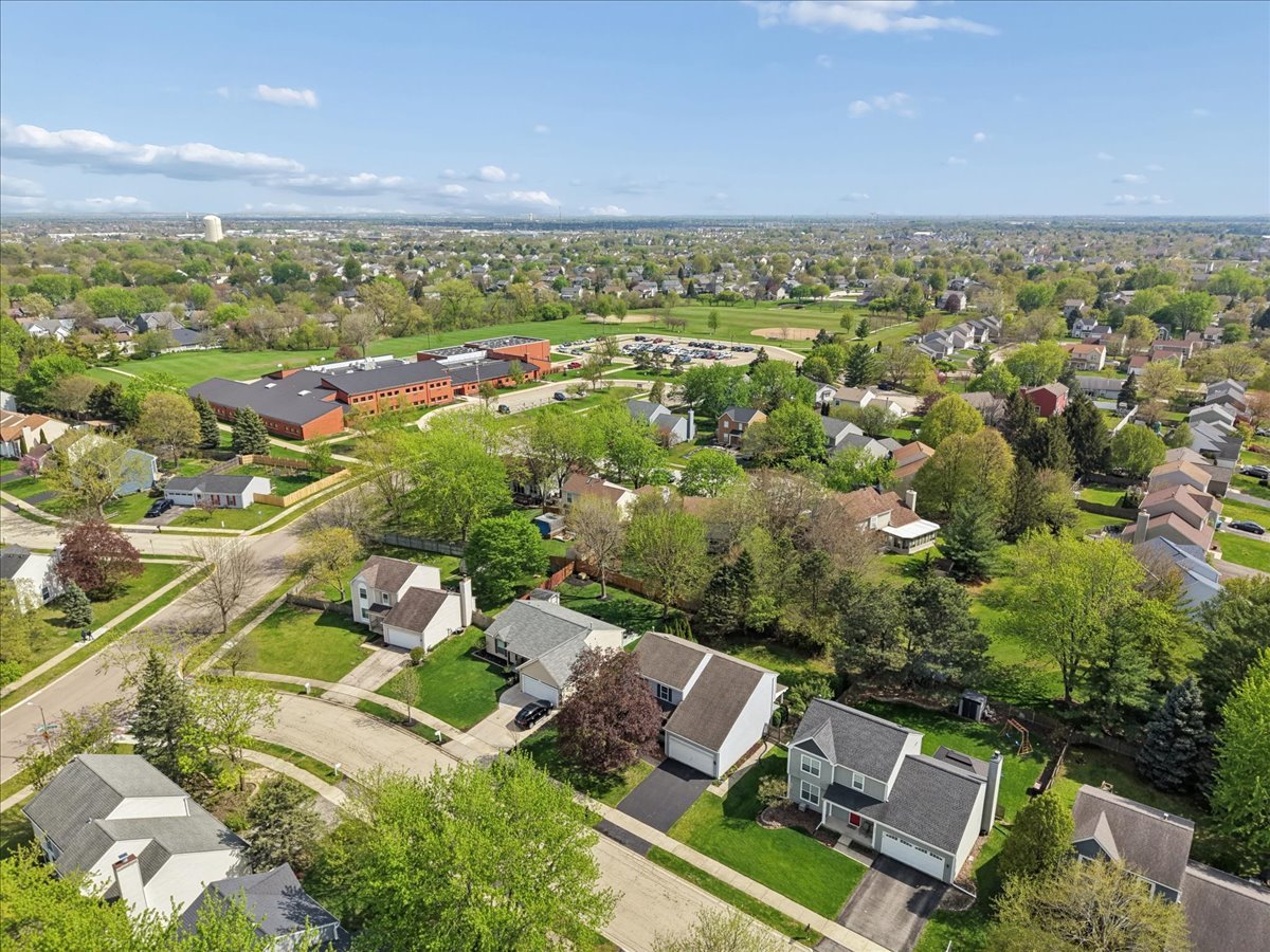 2655 Lindrick Lane, Aurora, IL 60504