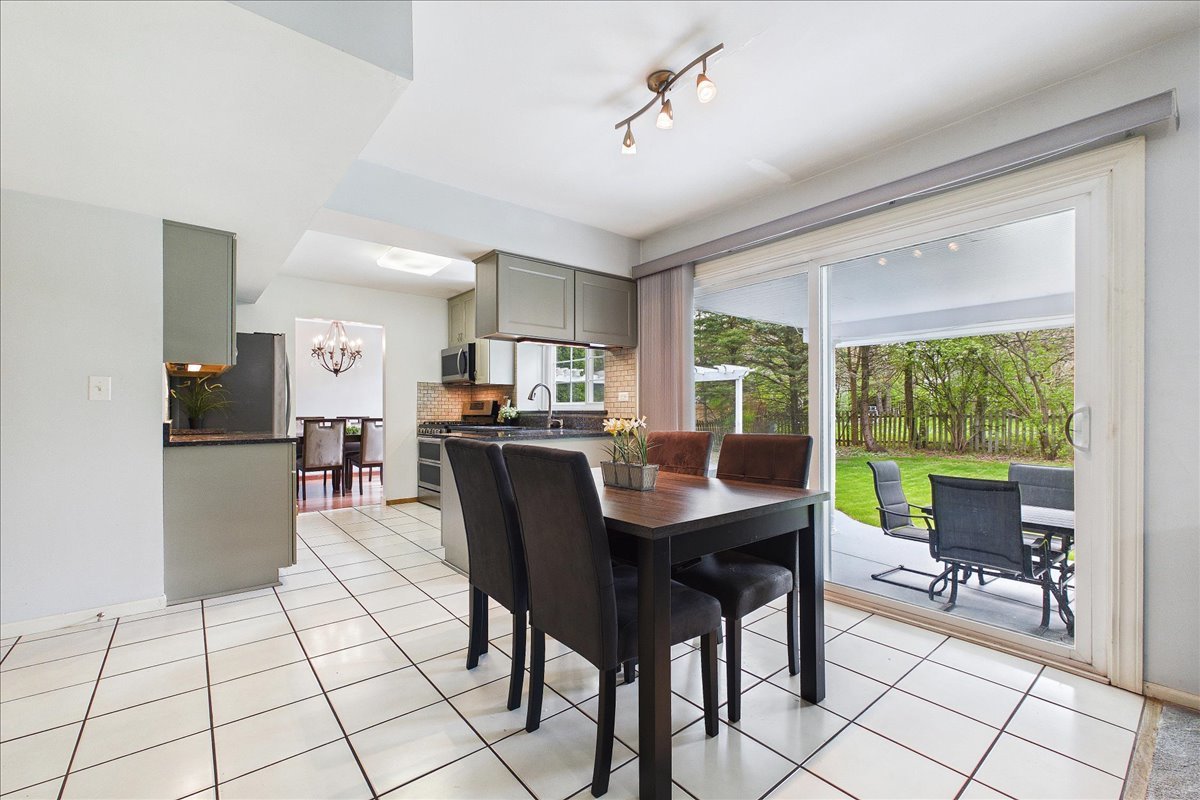 2655 Lindrick Lane, Aurora, IL 60504