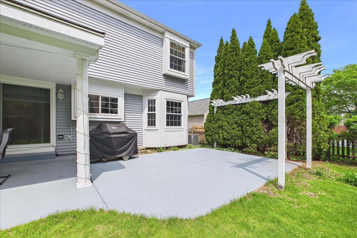 2655 Lindrick Lane, Aurora, IL 60504