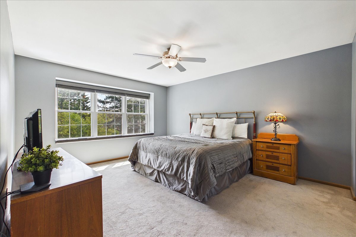 2655 Lindrick Lane, Aurora, IL 60504