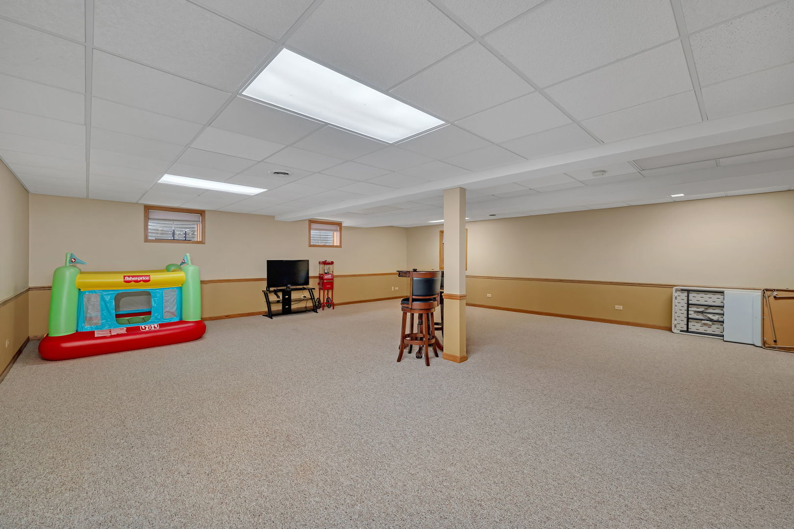 6 W Wend Street, Lemont, IL 60439