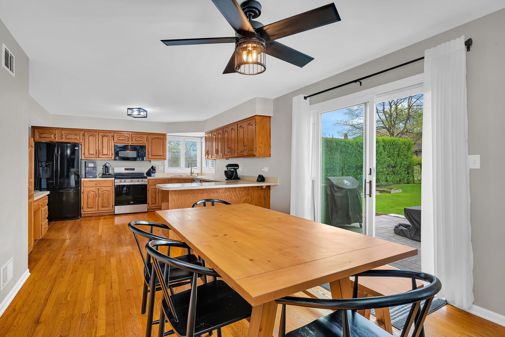 6 W Wend Street, Lemont, IL 60439