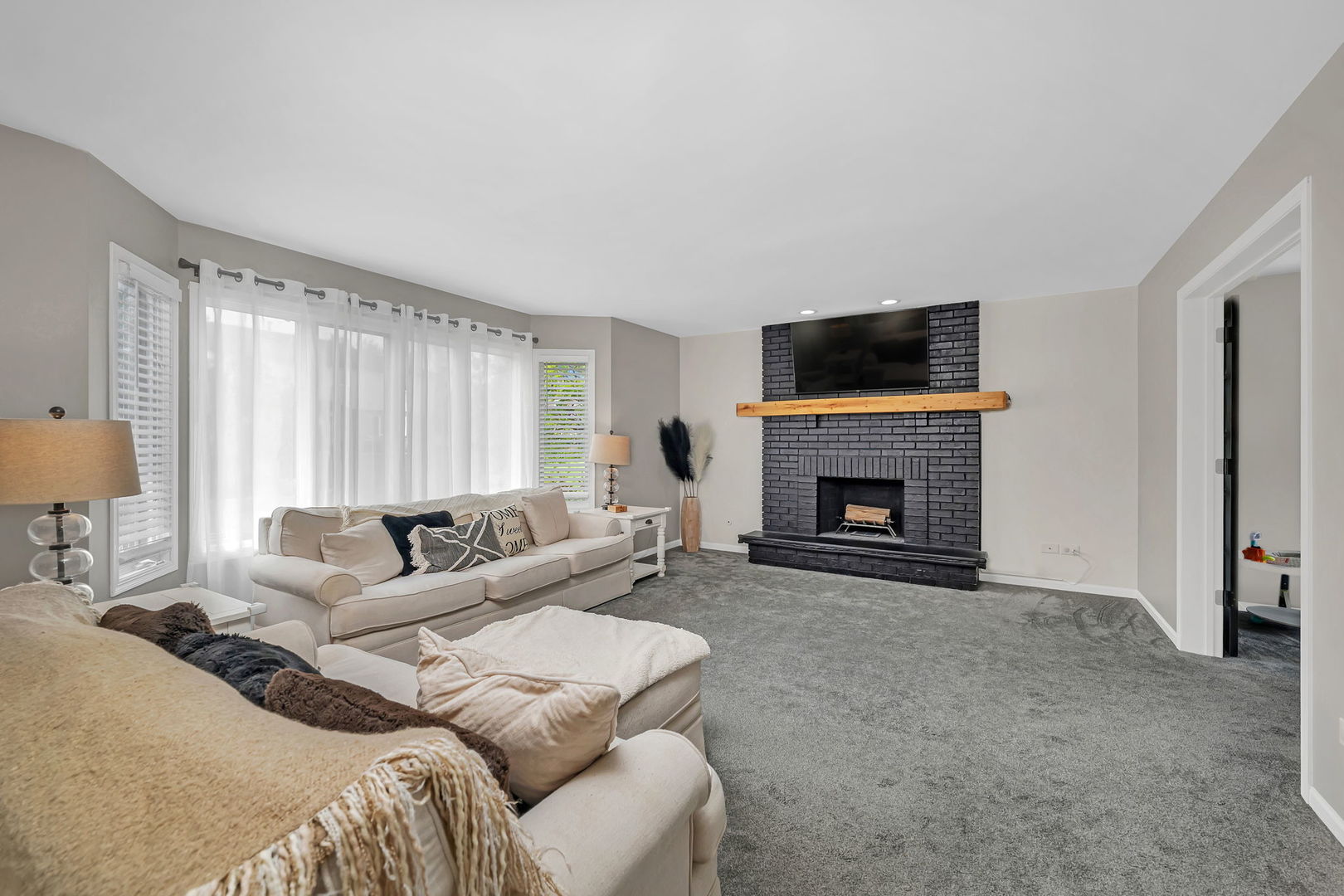 6 W Wend Street, Lemont, IL 60439