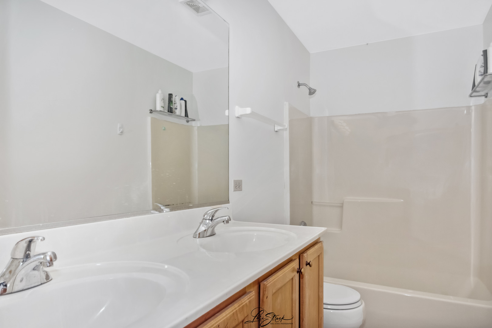 24963 Heritage Oaks Drive, Plainfield, IL 60585