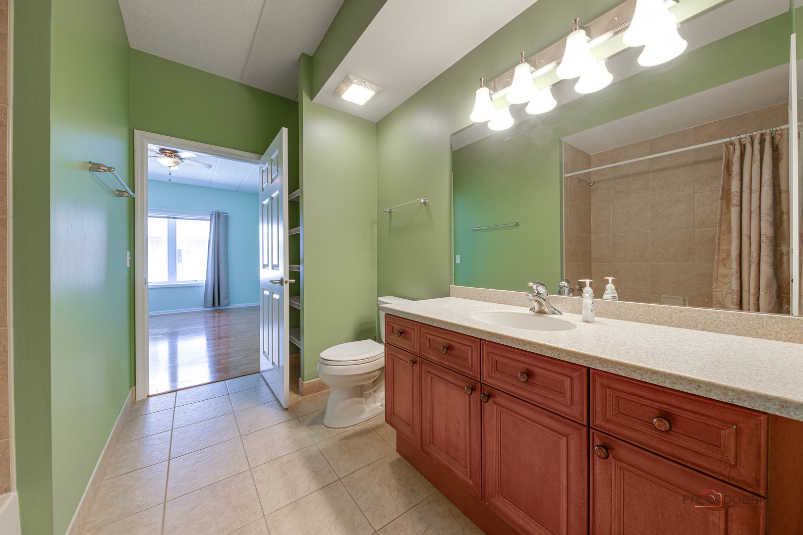 Des Plaines, IL 60016