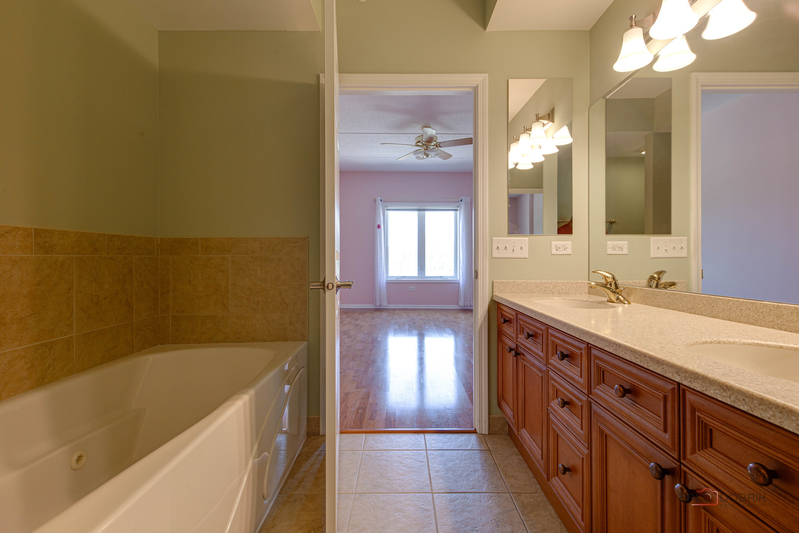 Des Plaines, IL 60016