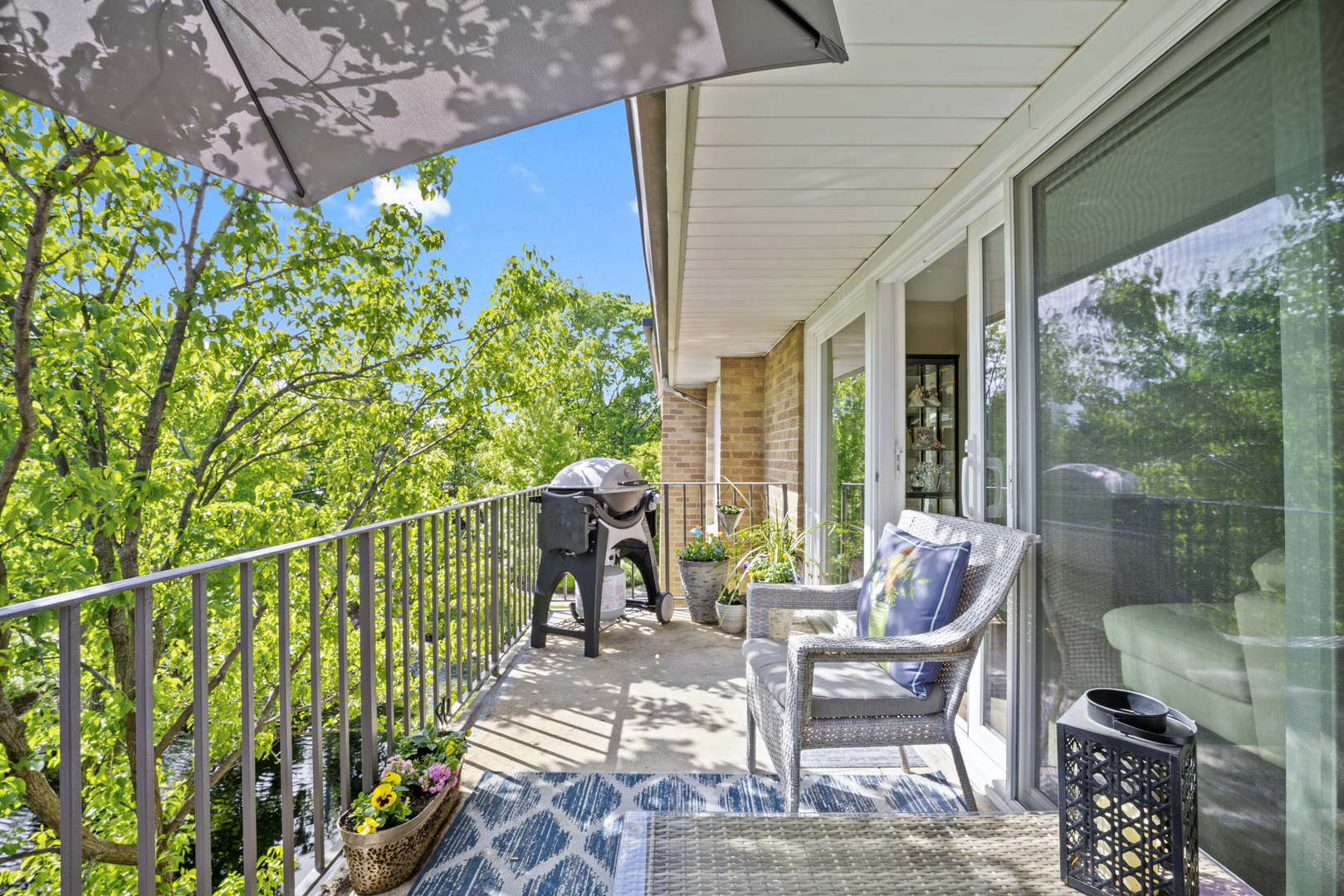 2 Oak Brook Club Drive #C310, Oak Brook, IL 60523