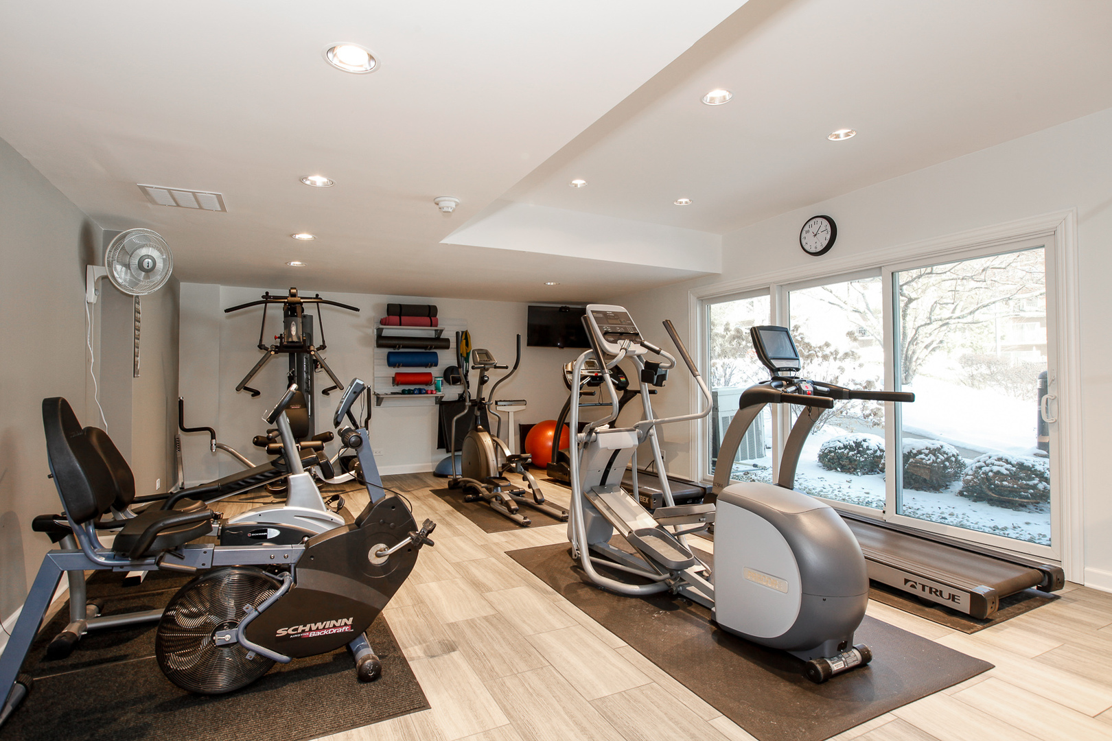 2 Oak Brook Club Drive #C310, Oak Brook, IL 60523