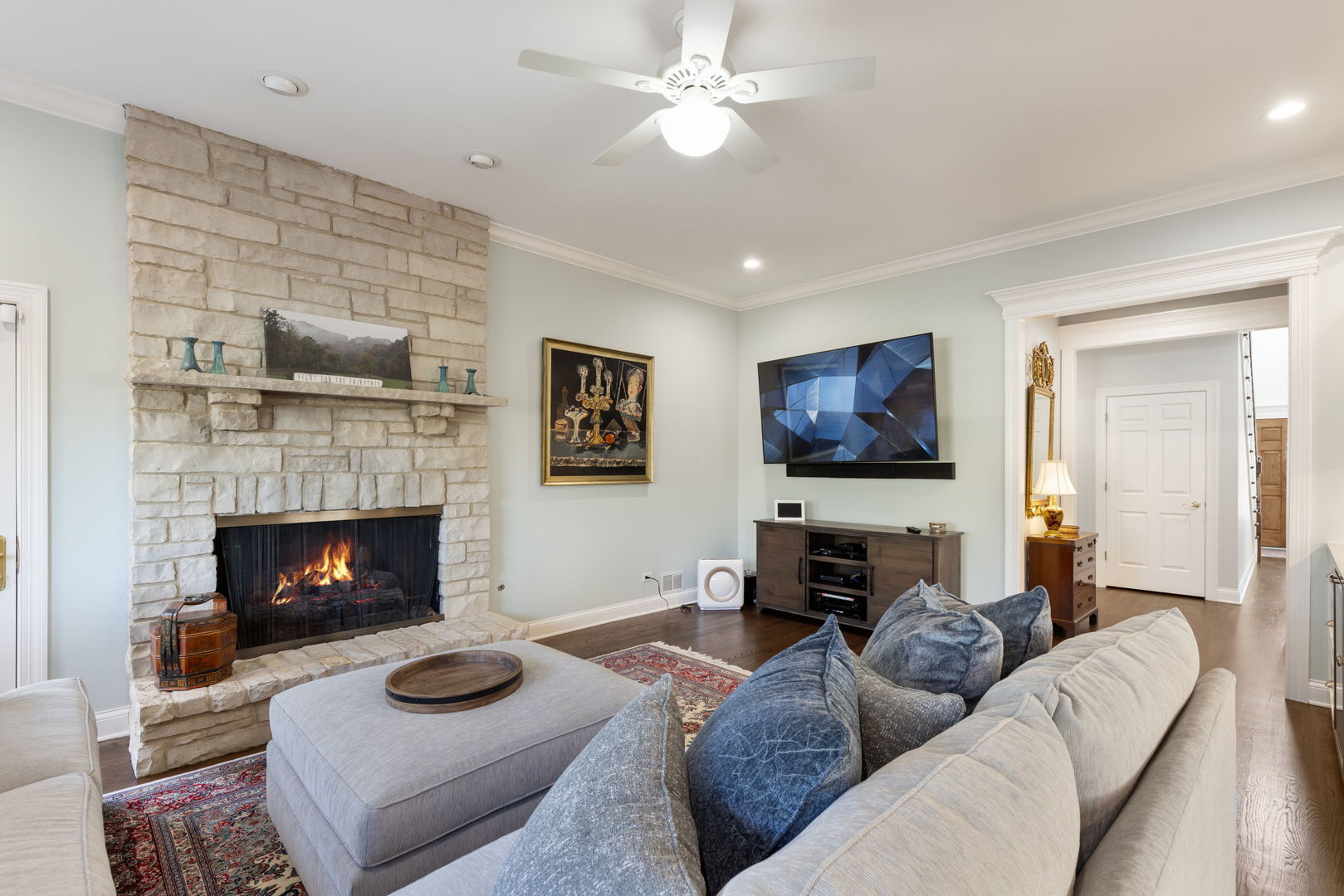 148 Jane Court, Clarendon Hills, IL 60514