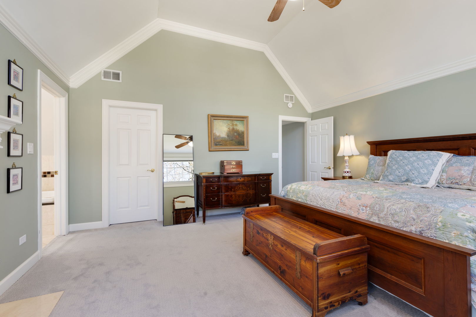 148 Jane Court, Clarendon Hills, IL 60514