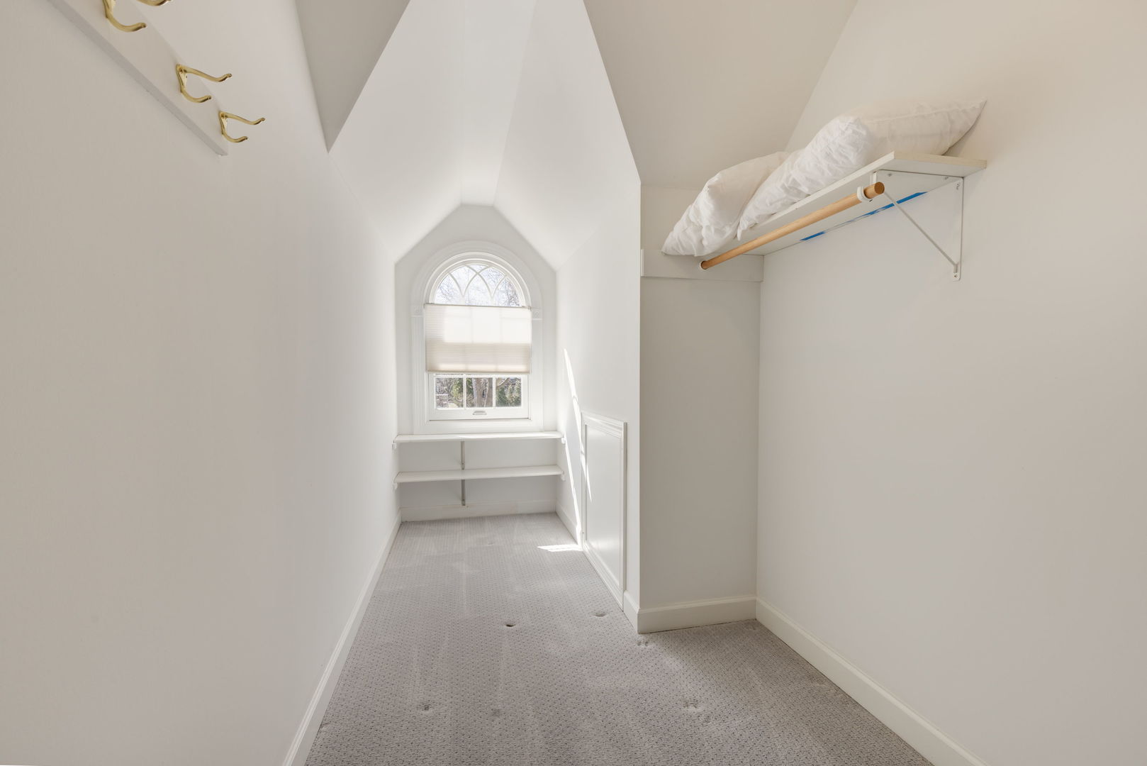 148 Jane Court, Clarendon Hills, IL 60514