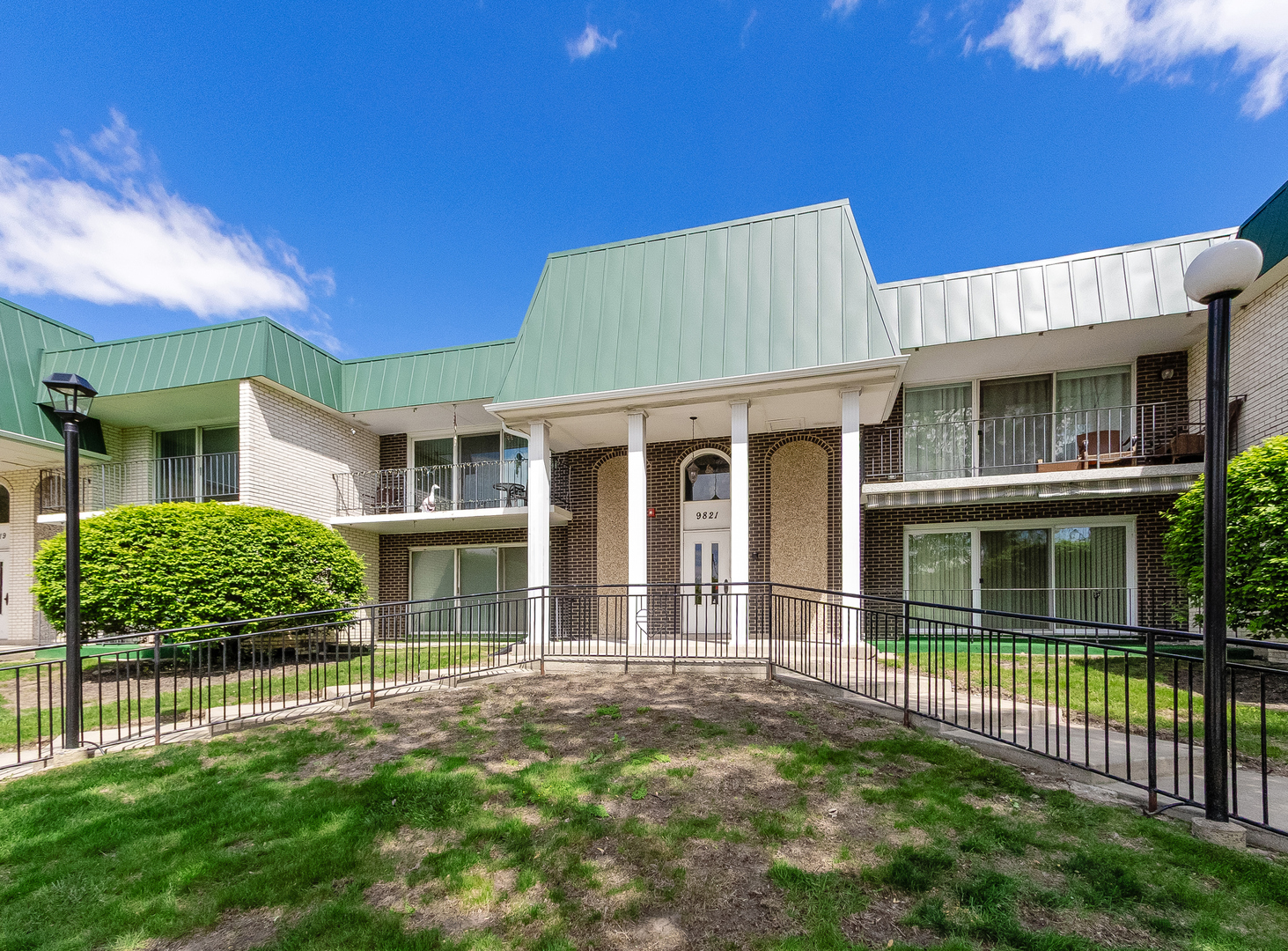 9821 S Keeler Avenue #A, Oak Lawn, IL 60453