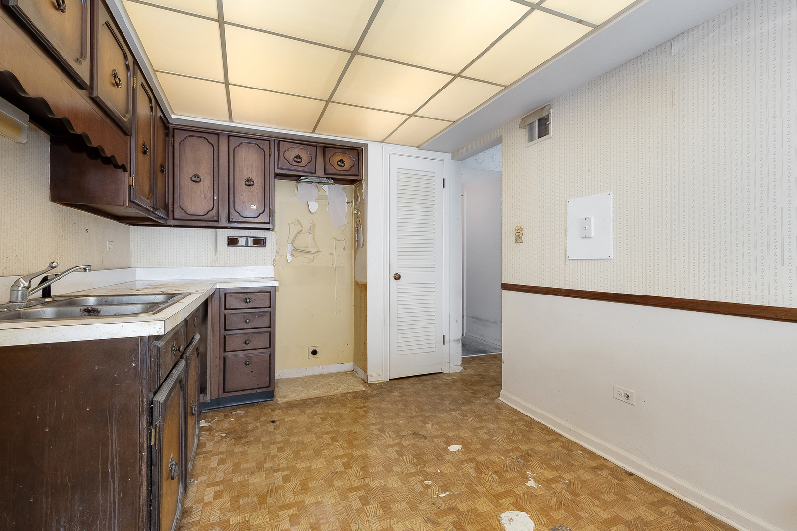 9821 S Keeler Avenue #A, Oak Lawn, IL 60453
