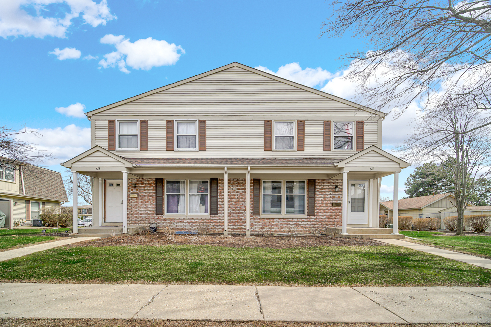 611 Kendall Court, Schaumburg, IL 60194