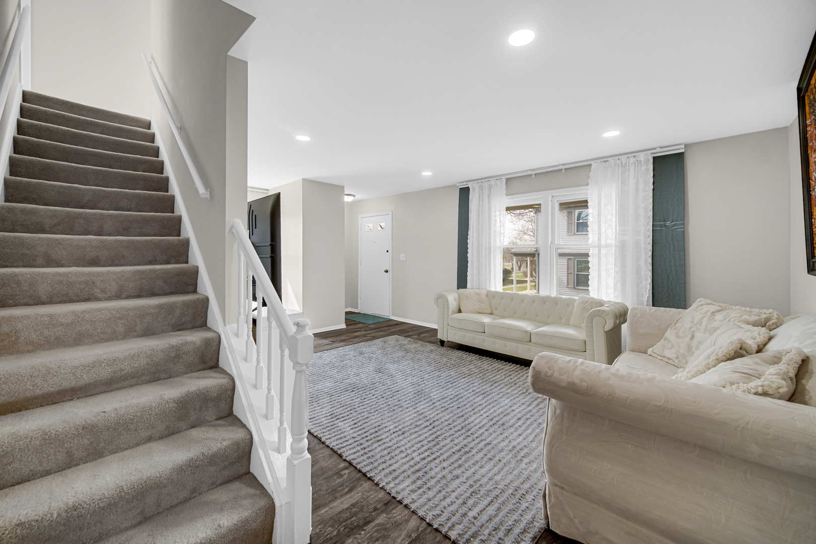 611 Kendall Court, Schaumburg, IL 60194