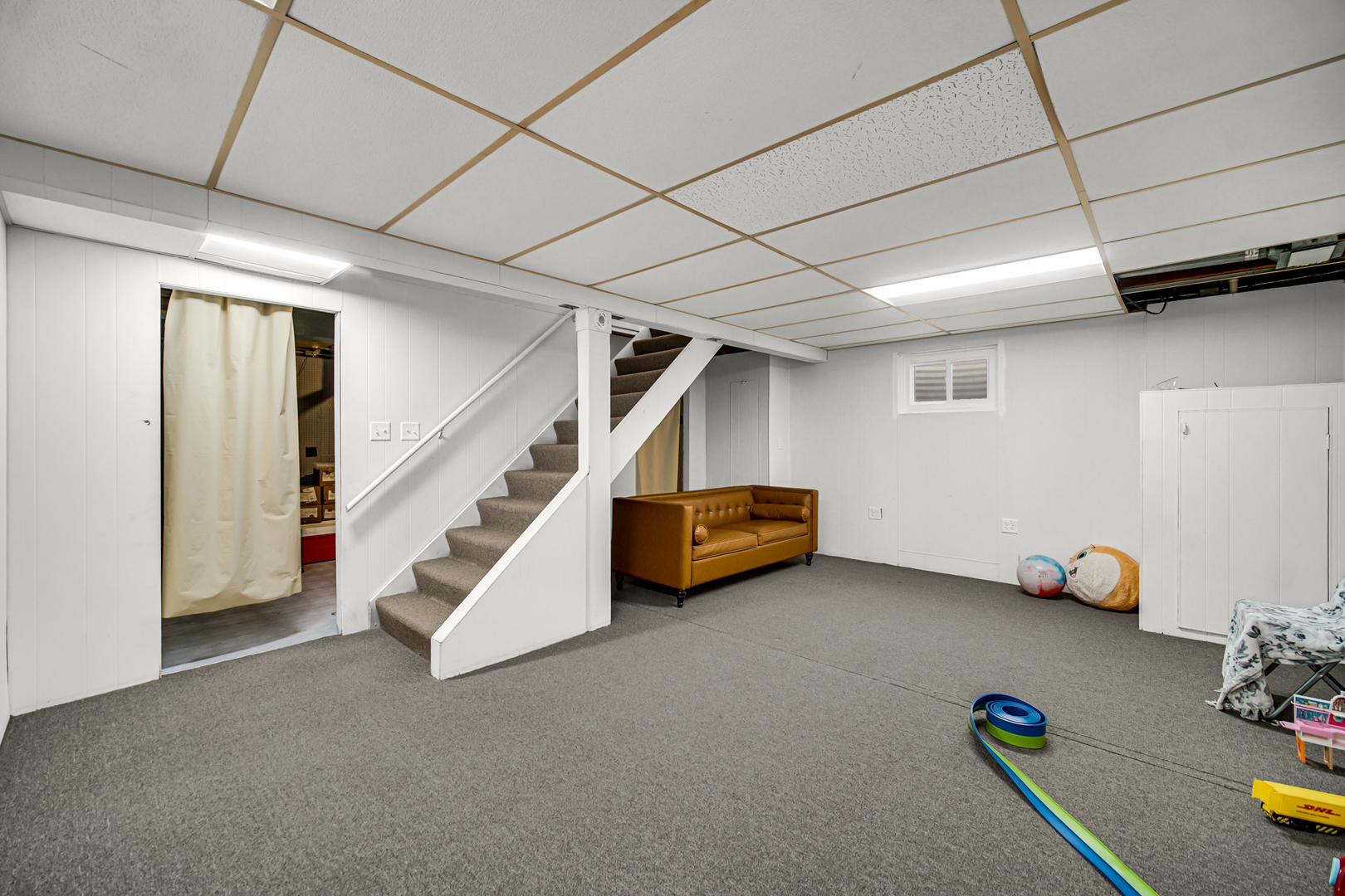 611 Kendall Court, Schaumburg, IL 60194