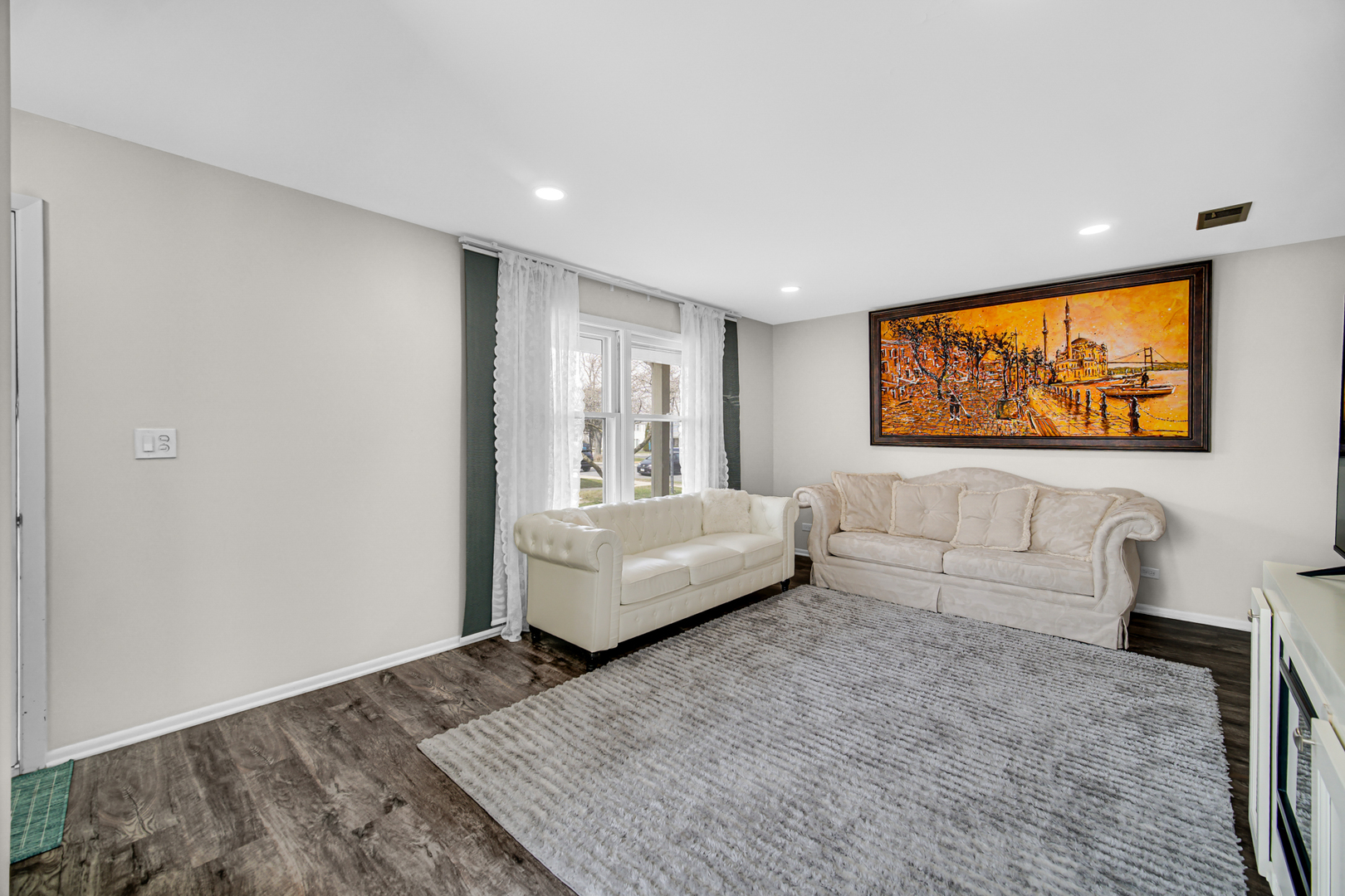 611 Kendall Court, Schaumburg, IL 60194