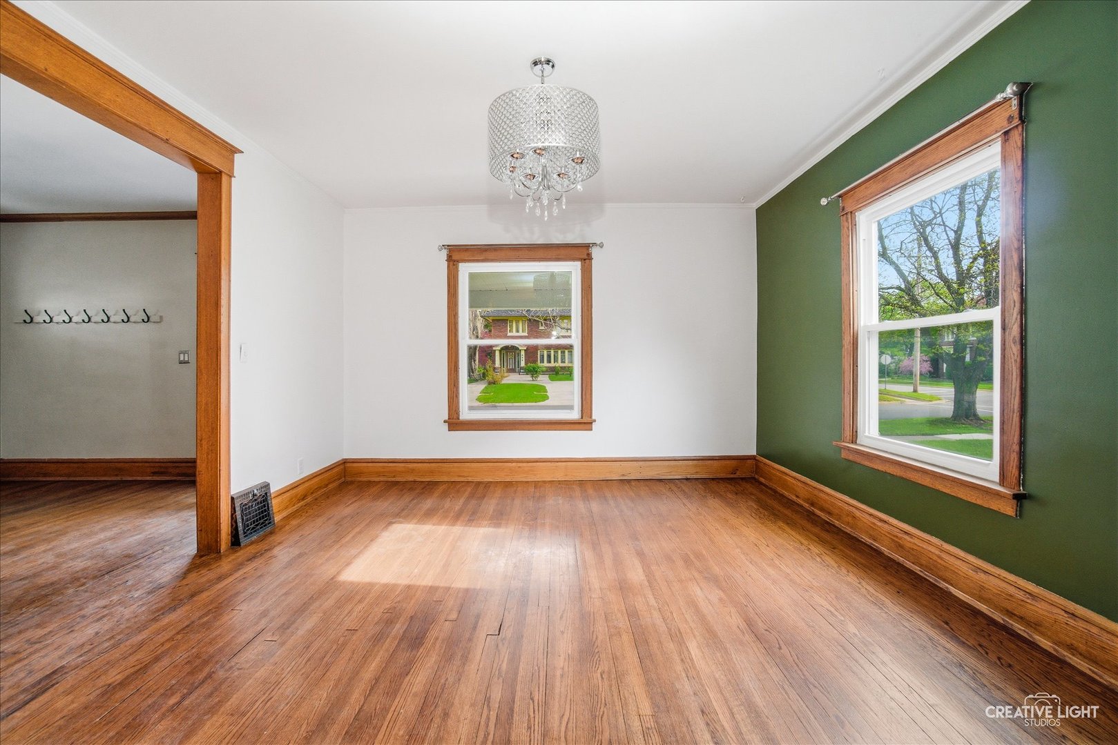 906 Garfield Avenue, Aurora, IL 60506