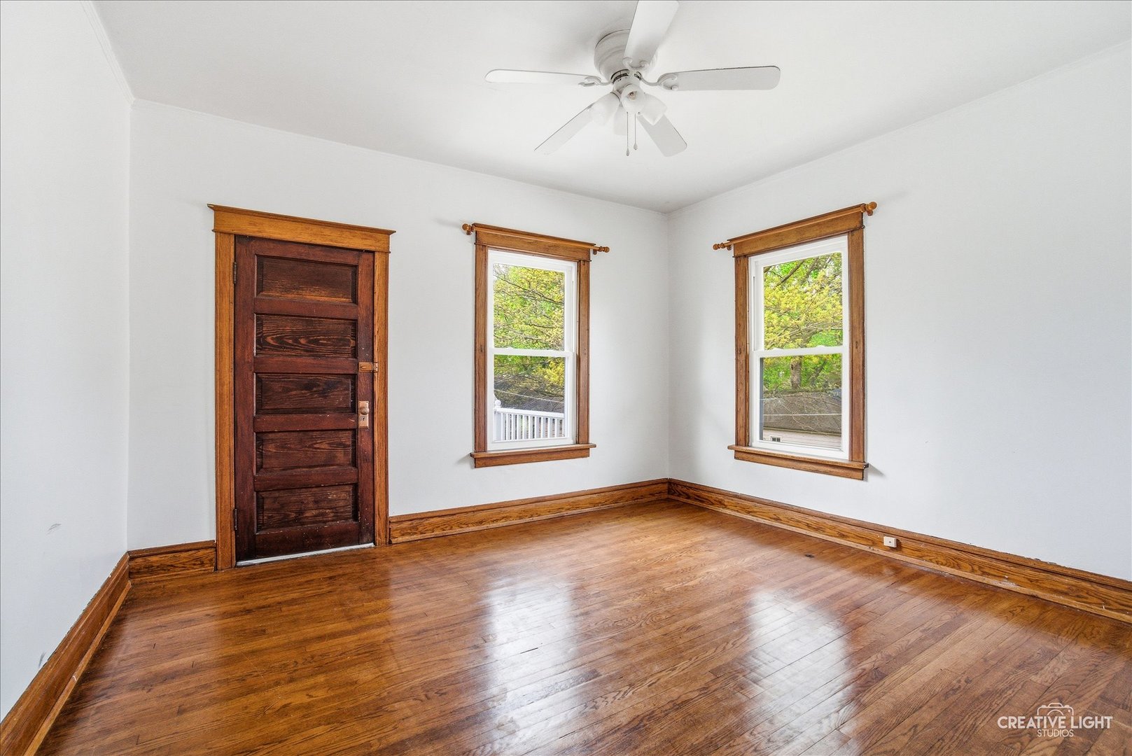 906 Garfield Avenue, Aurora, IL 60506