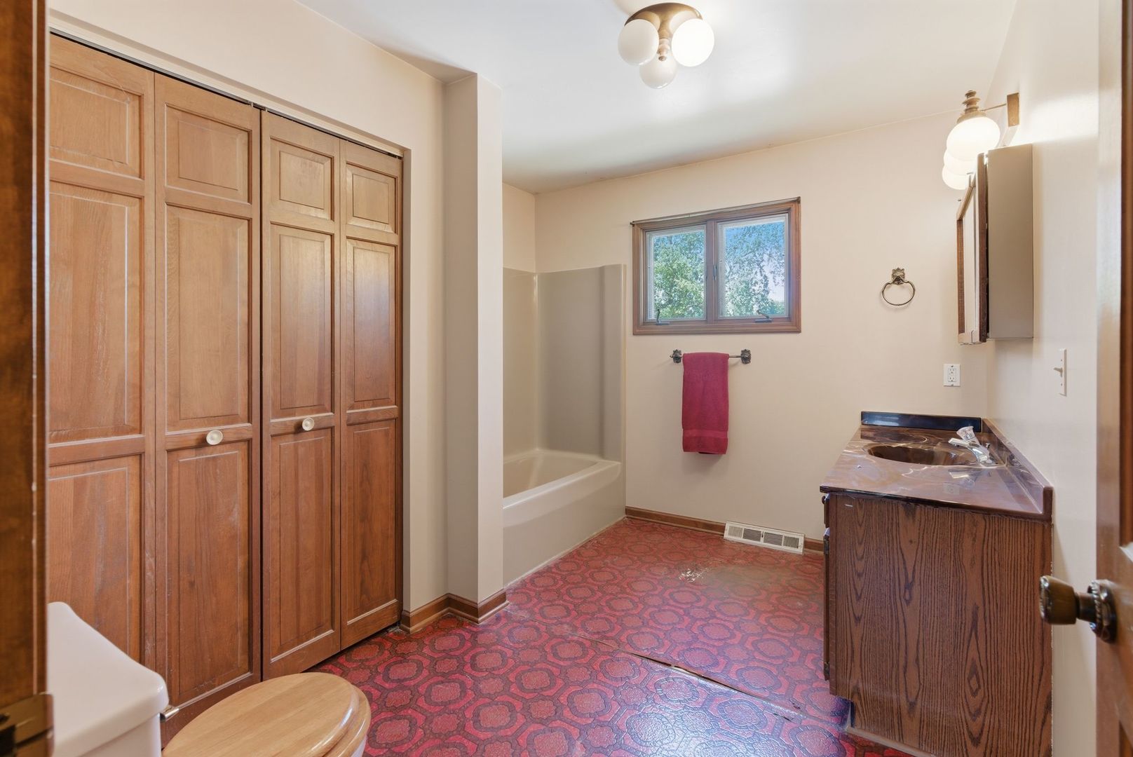 1356 Fifth Street, Montgomery, IL 60538