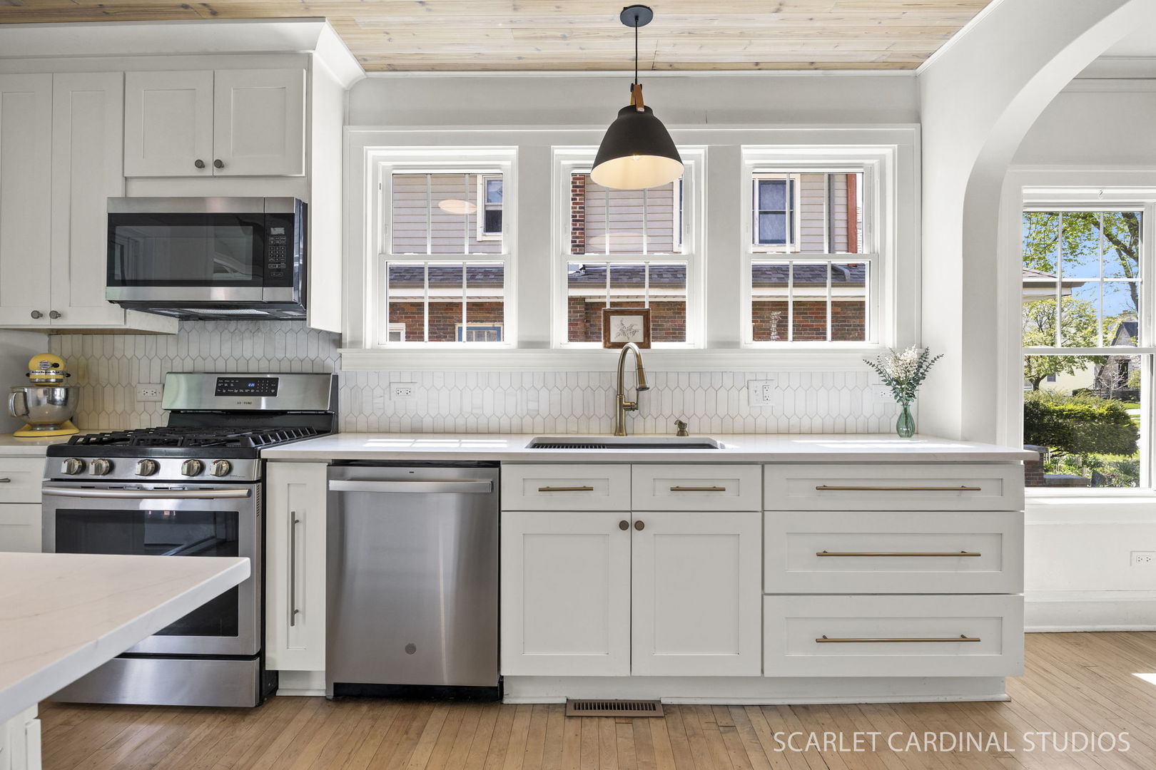 153 S Lombard Avenue, Lombard, IL 60148