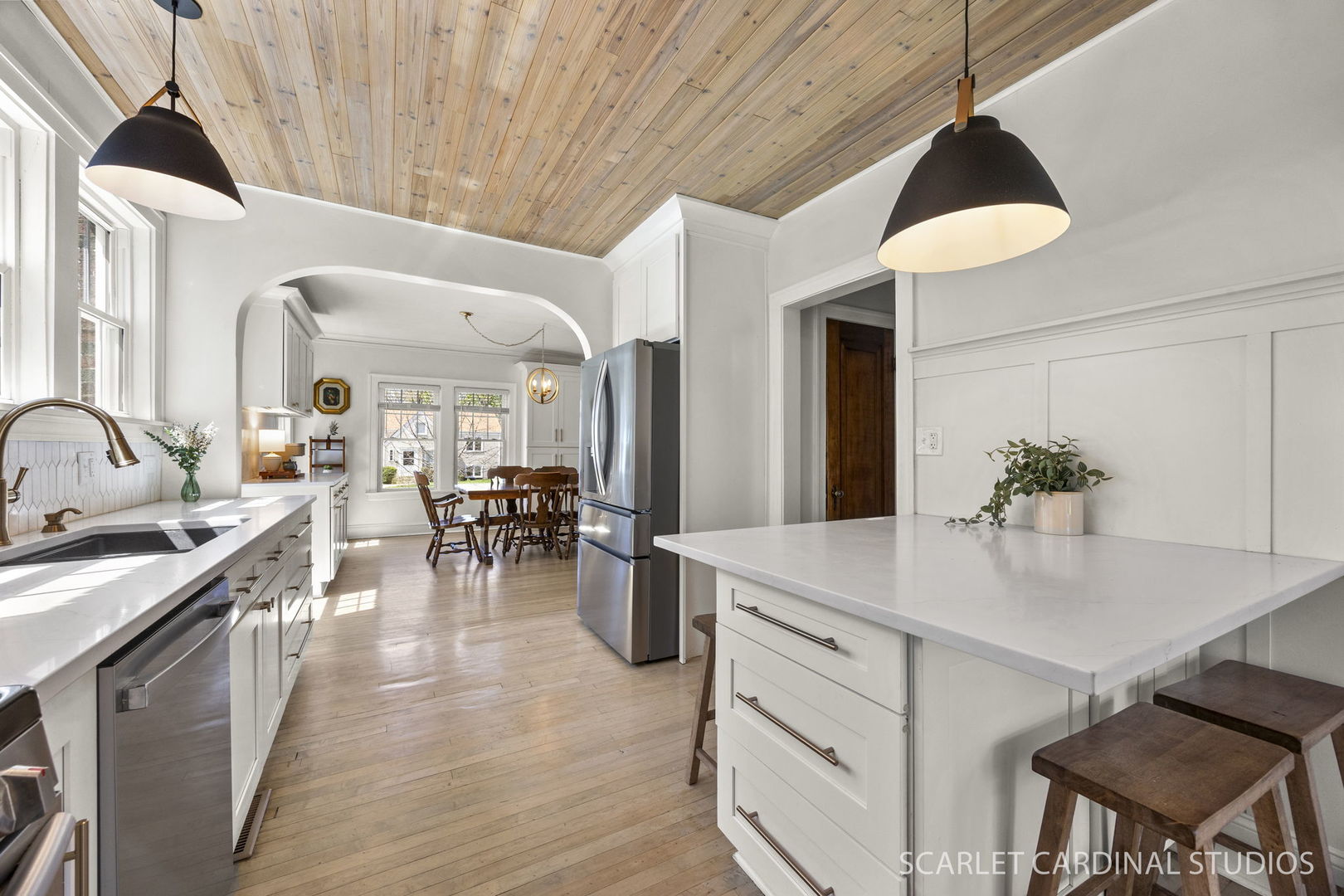 153 S Lombard Avenue, Lombard, IL 60148