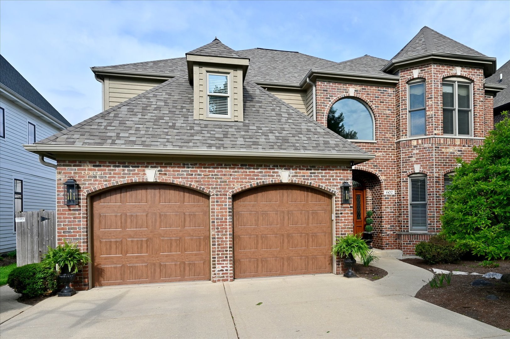 602 S Sunnyside Avenue, Elmhurst, IL 60126