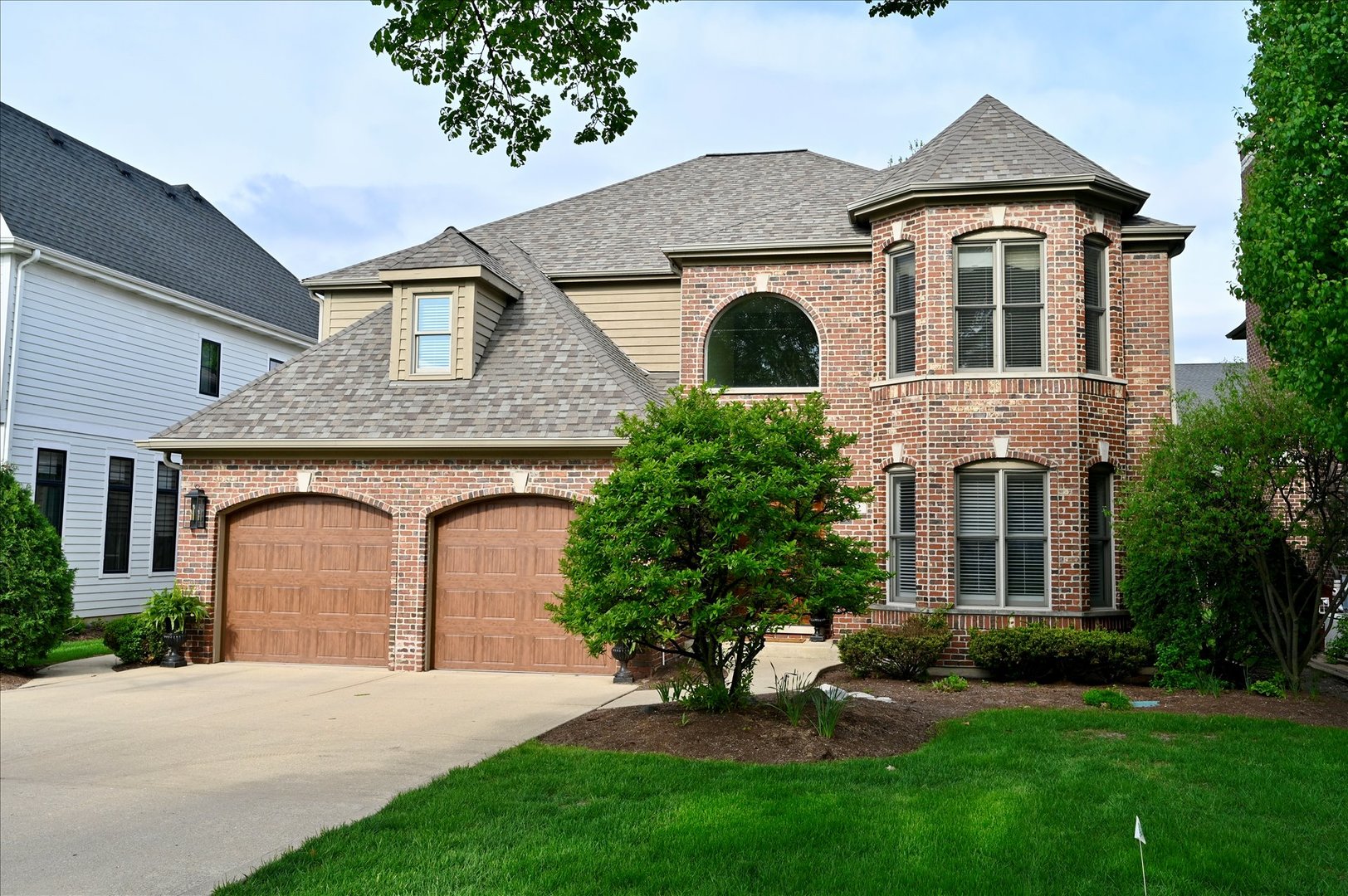 602 S Sunnyside Avenue, Elmhurst, IL 60126