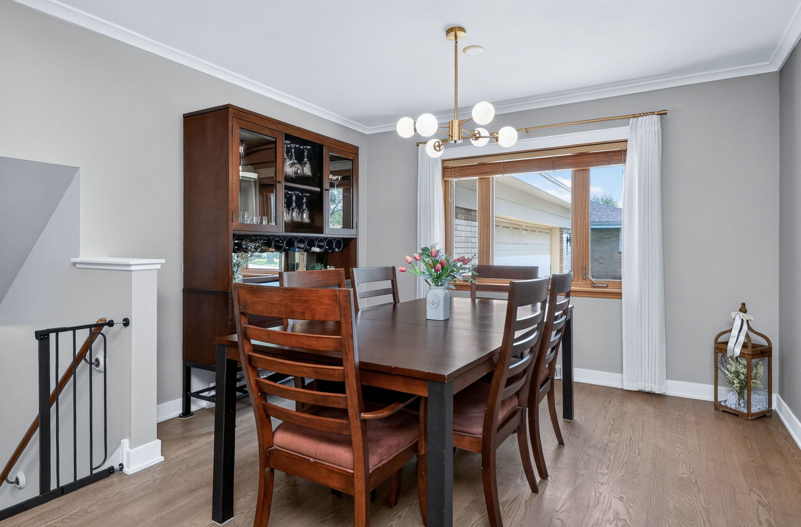 10681 Newbury Street, Westchester, IL 60154