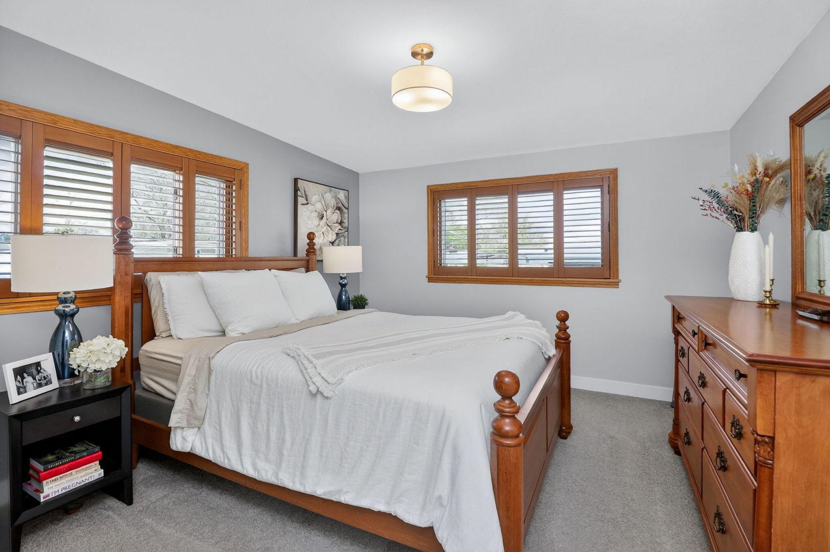 10681 Newbury Street, Westchester, IL 60154