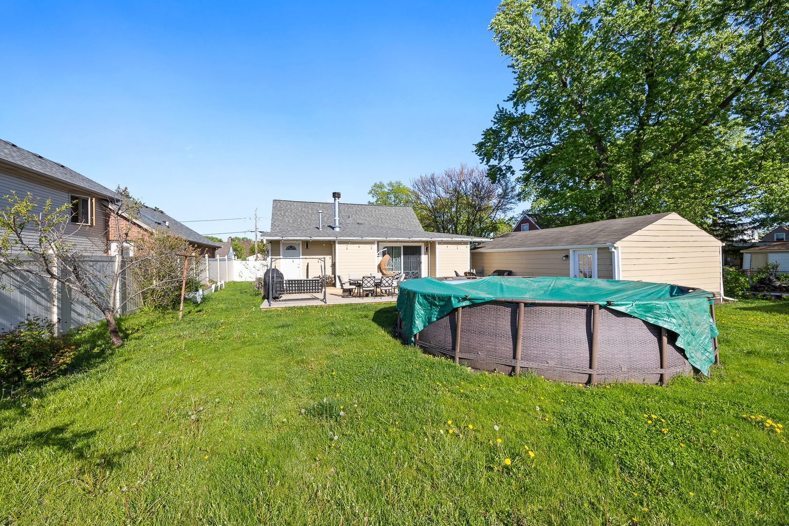 8208 Natoma Avenue, Burbank, IL 60459