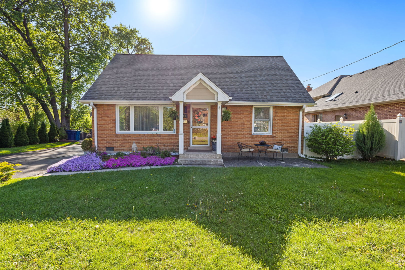 8208 Natoma Avenue, Burbank, IL 60459