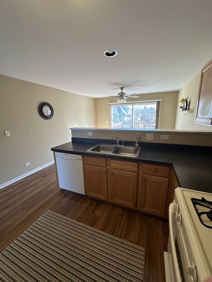 1405 Hidden Grove Circle #1405, Joliet, IL 60435