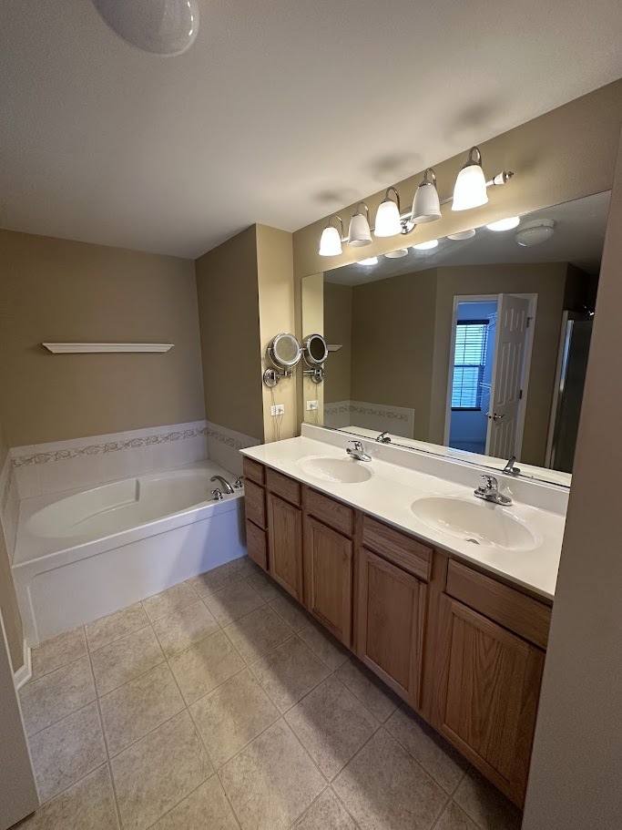 1405 Hidden Grove Circle #1405, Joliet, IL 60435